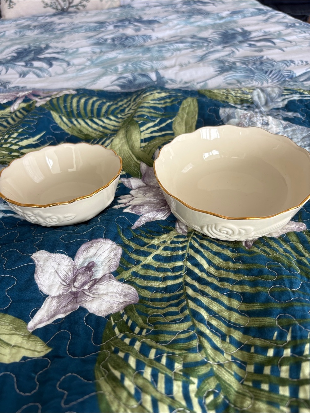 Two Lenox Classic White Ceramic Scalloped Bowl with Gold Trim
